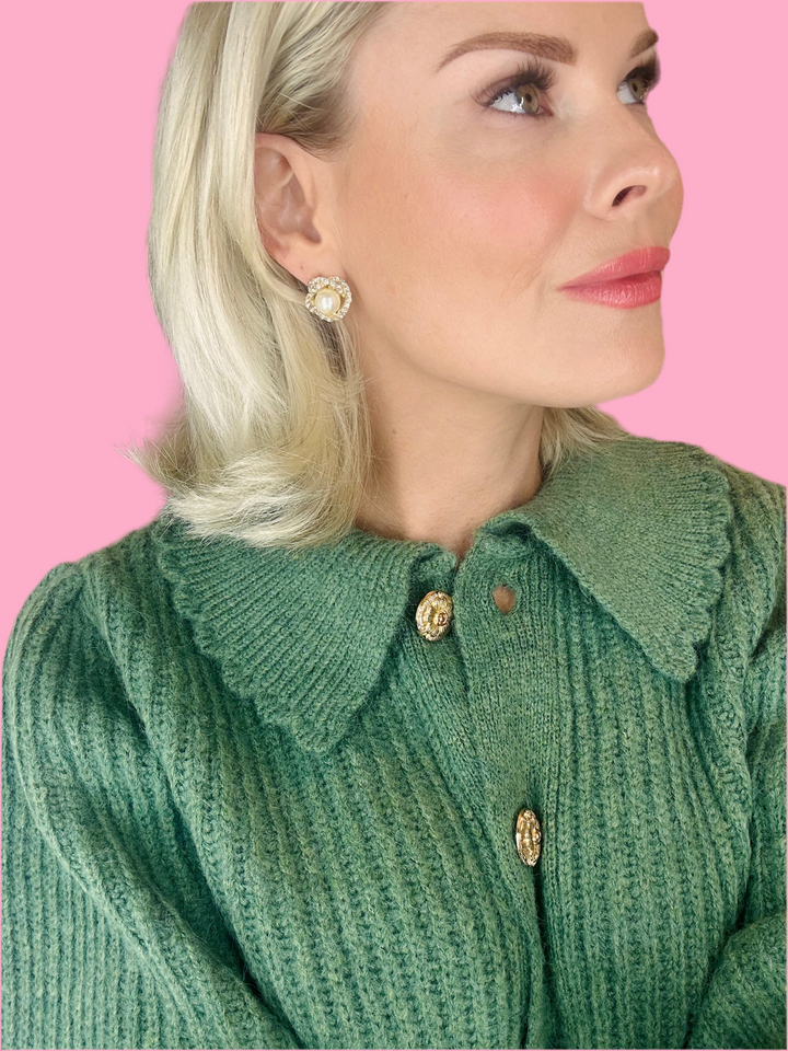 The Rona Pearly Sparkle Stud